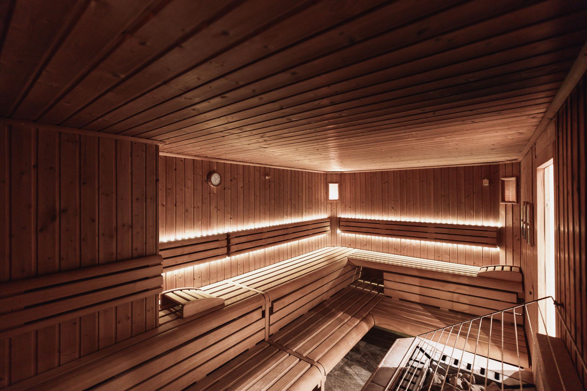 Hotel Montis - Active Nature Spa Brunico Luaran gambar
