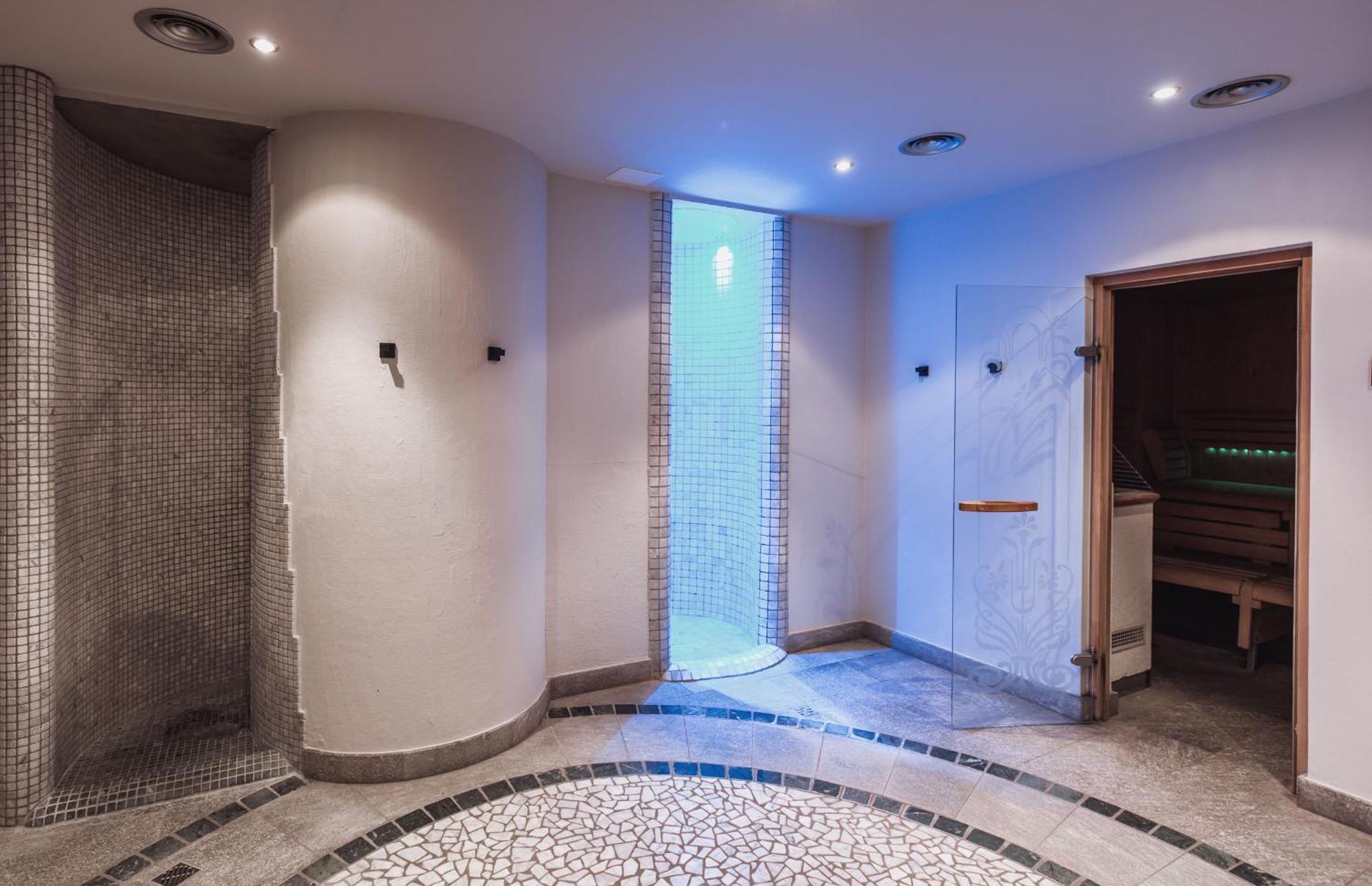 Hotel Montis - Active Nature Spa Brunico Luaran gambar